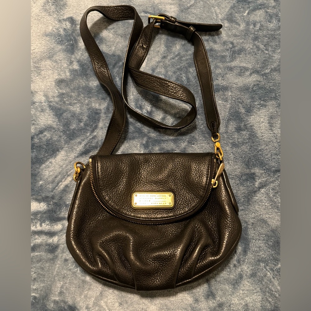 Marc Jacob’s black cross body bag